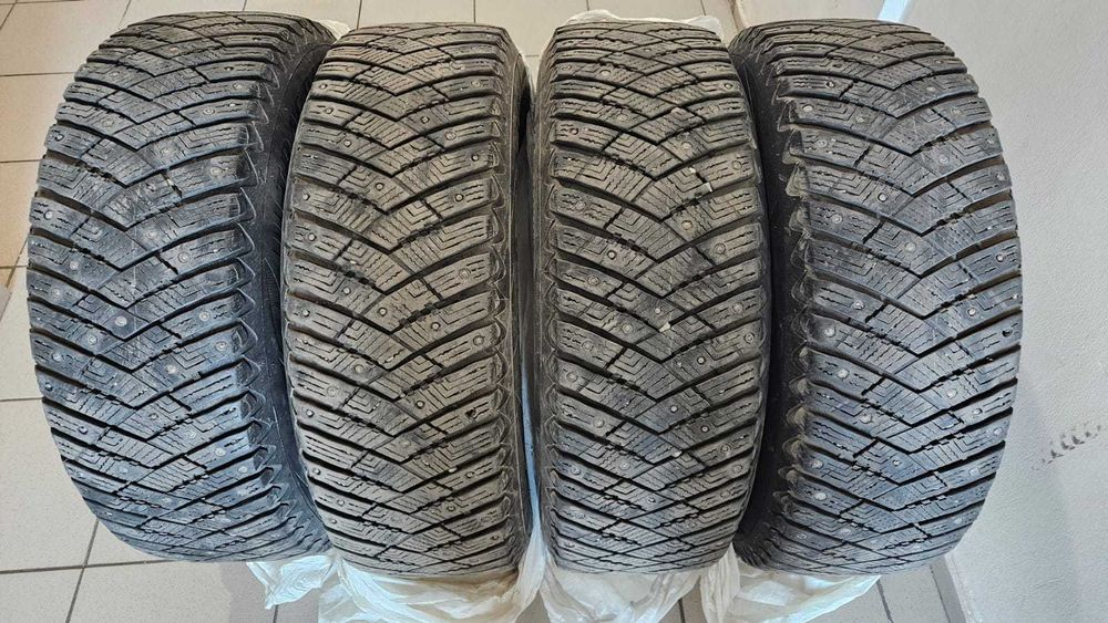 Зимняя резина комплект GOODYEAR 225х65R17 шип