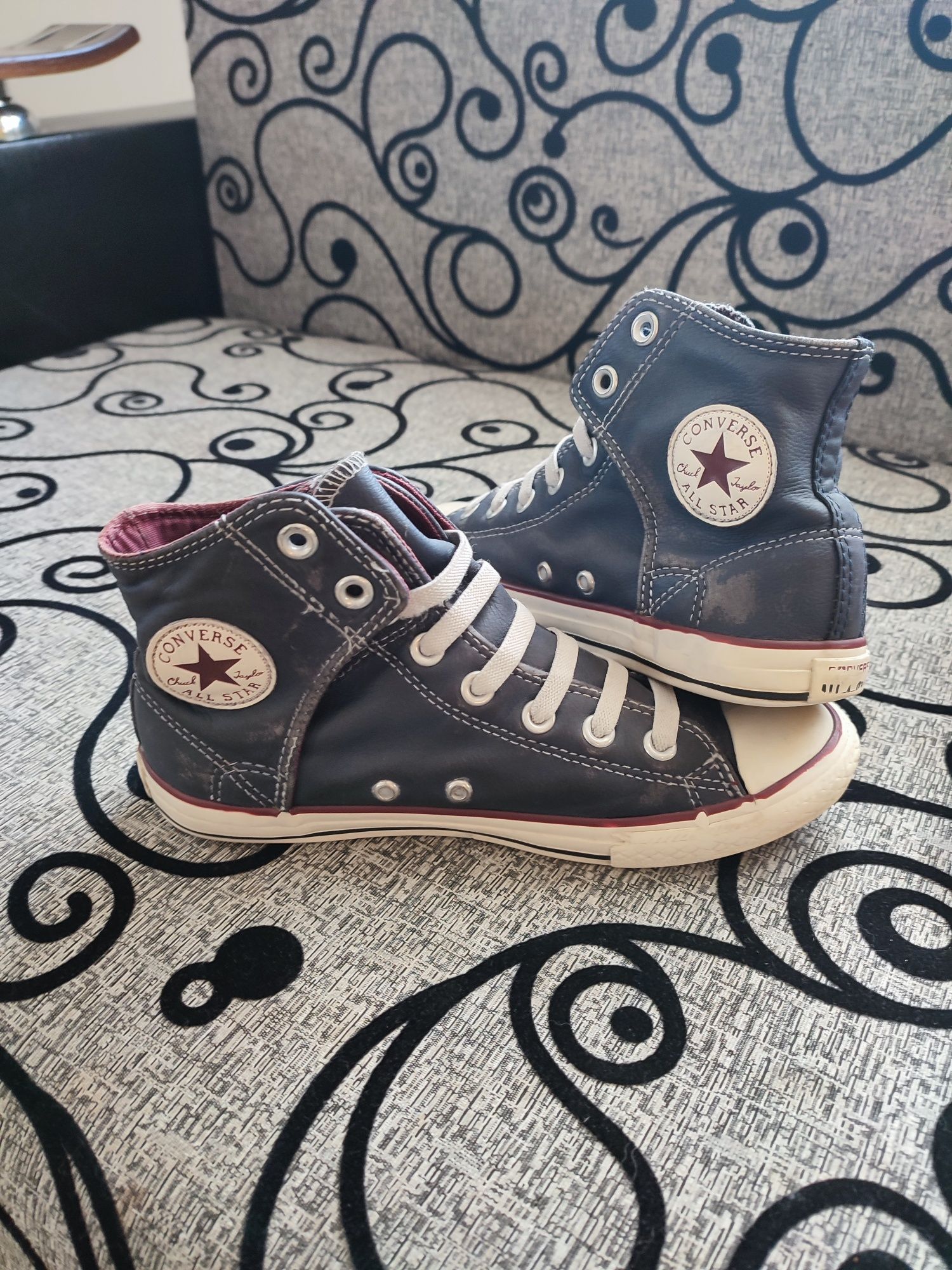 Converse teniși piele