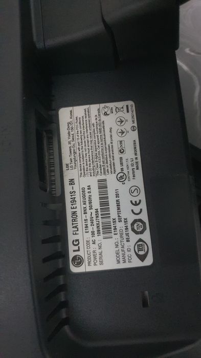 LG монитор сотилади холати яхши