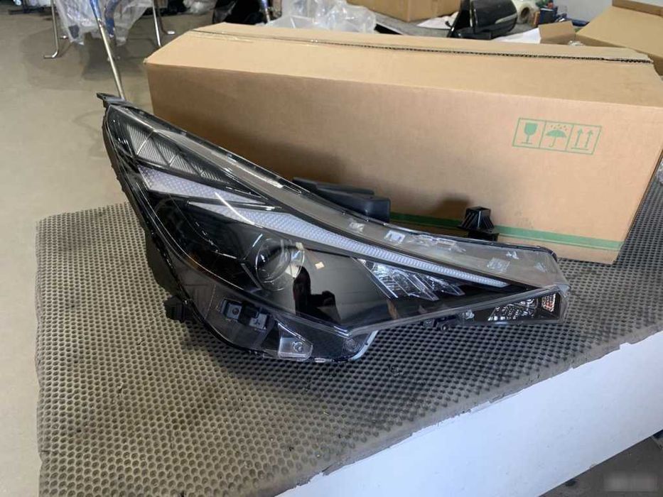 Фара правая (галоген) Hyundai Elantra CN7 (2021–н.в.) Jorden