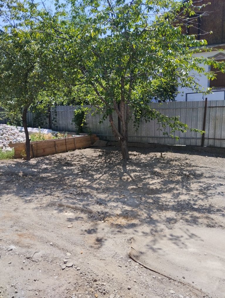 Продам участок в городе