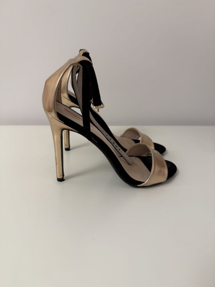 Sandale marime 38 -39