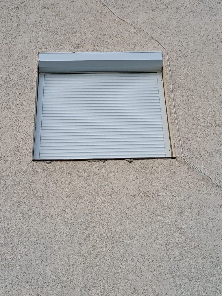 usi Rulou de  garaj si rulouri Constanta