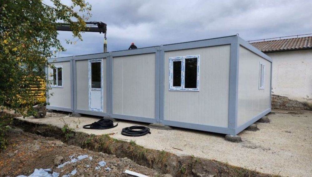 Container containere