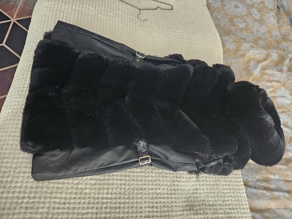 Vesta din blana sintetică