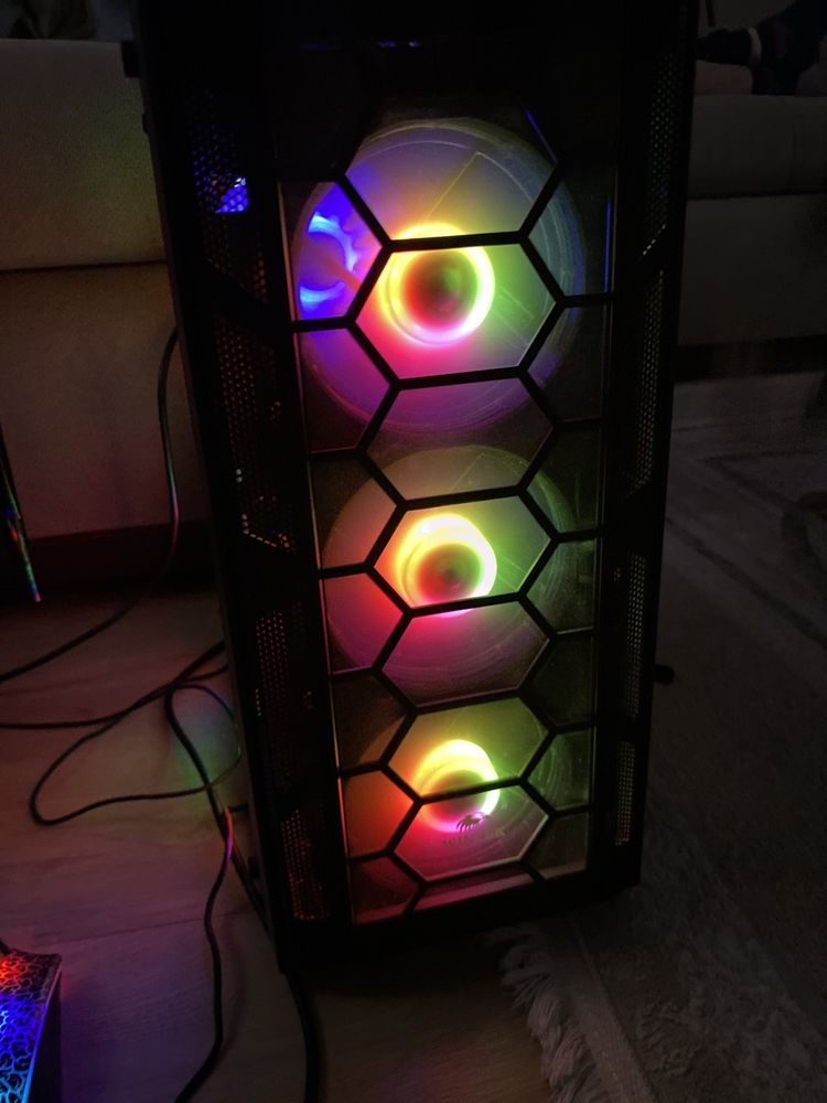 продаю игрофой компютерь