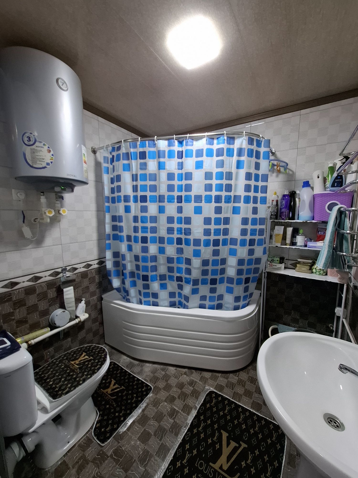 Продается 3х комнатная Аэропорт