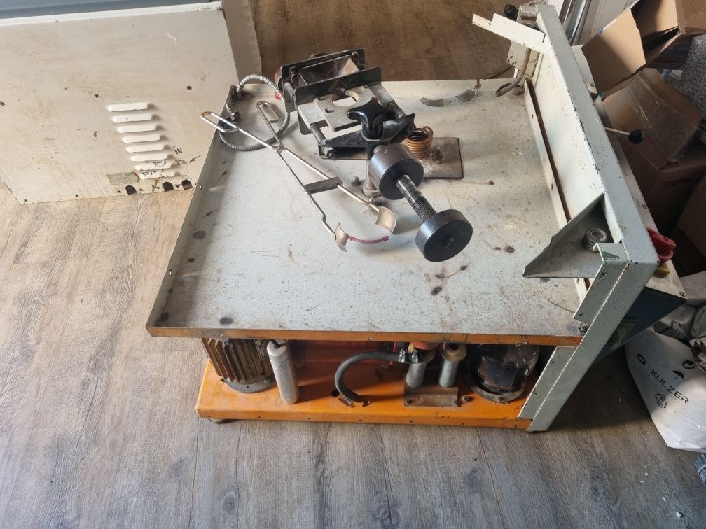 Vand castomat electronic firma Linn