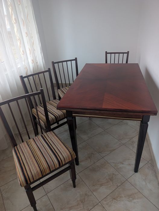 Masă extensibilă vintage cu 6 scaune