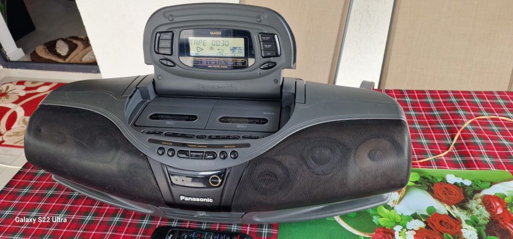 Super Boombox PANASONIC rx-dt75 cu telecomanda
