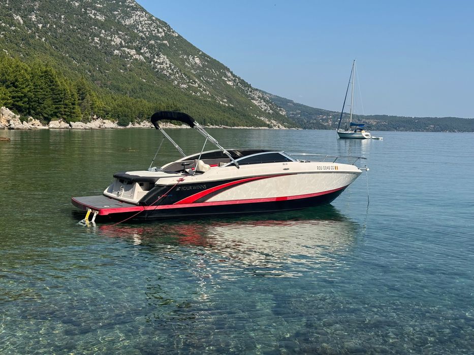 Barca 2012 Four Winns S215 SS- V8 300CP