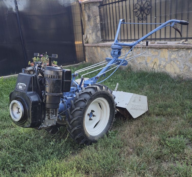 Vând motocultor Bertolini 12cp diesel motor lombardini
