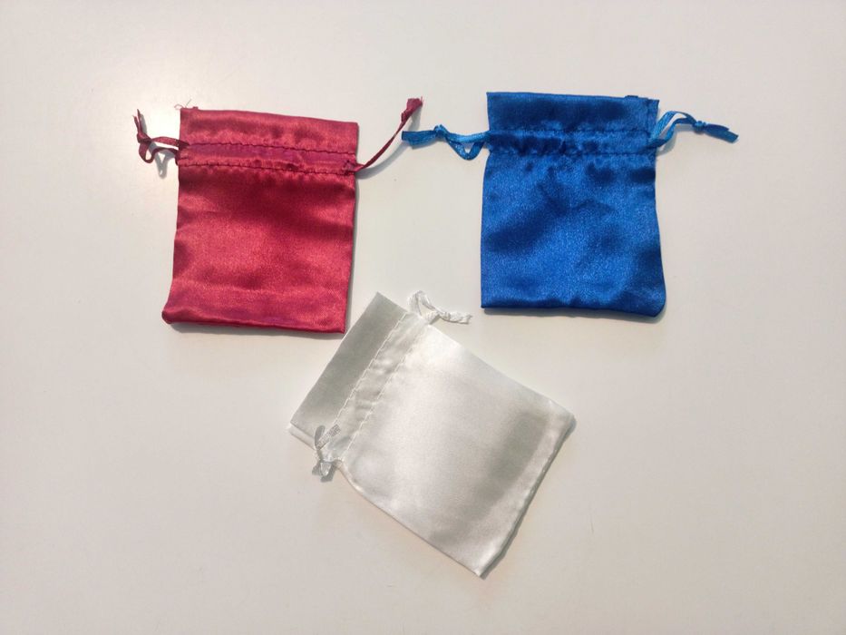 Saculeti textili bijuterii/marturii/accesorii, satinati, 7x9cm, lot 50