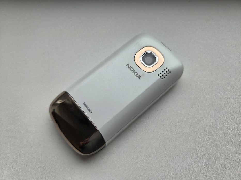 Nokia C2-02 Gold
