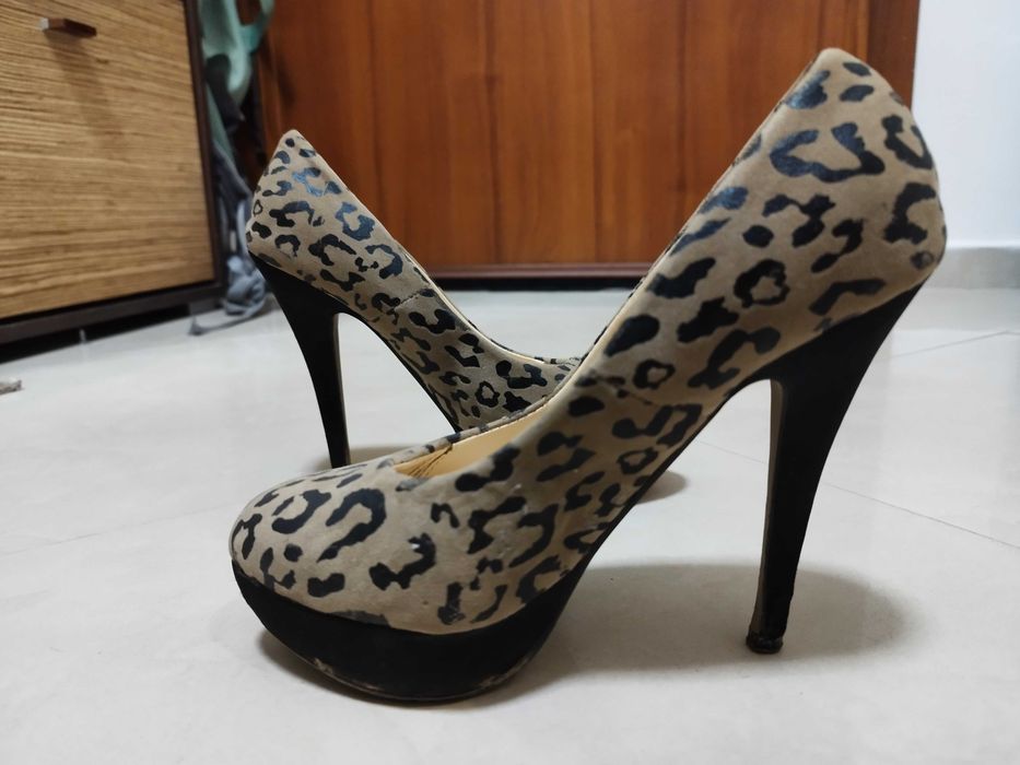 Маратонки и обувки на ток