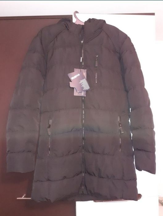 Продам зимнюю куртку