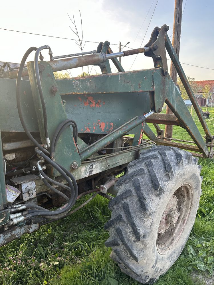 Tractor Zetor 12045 cu incarcator frontal