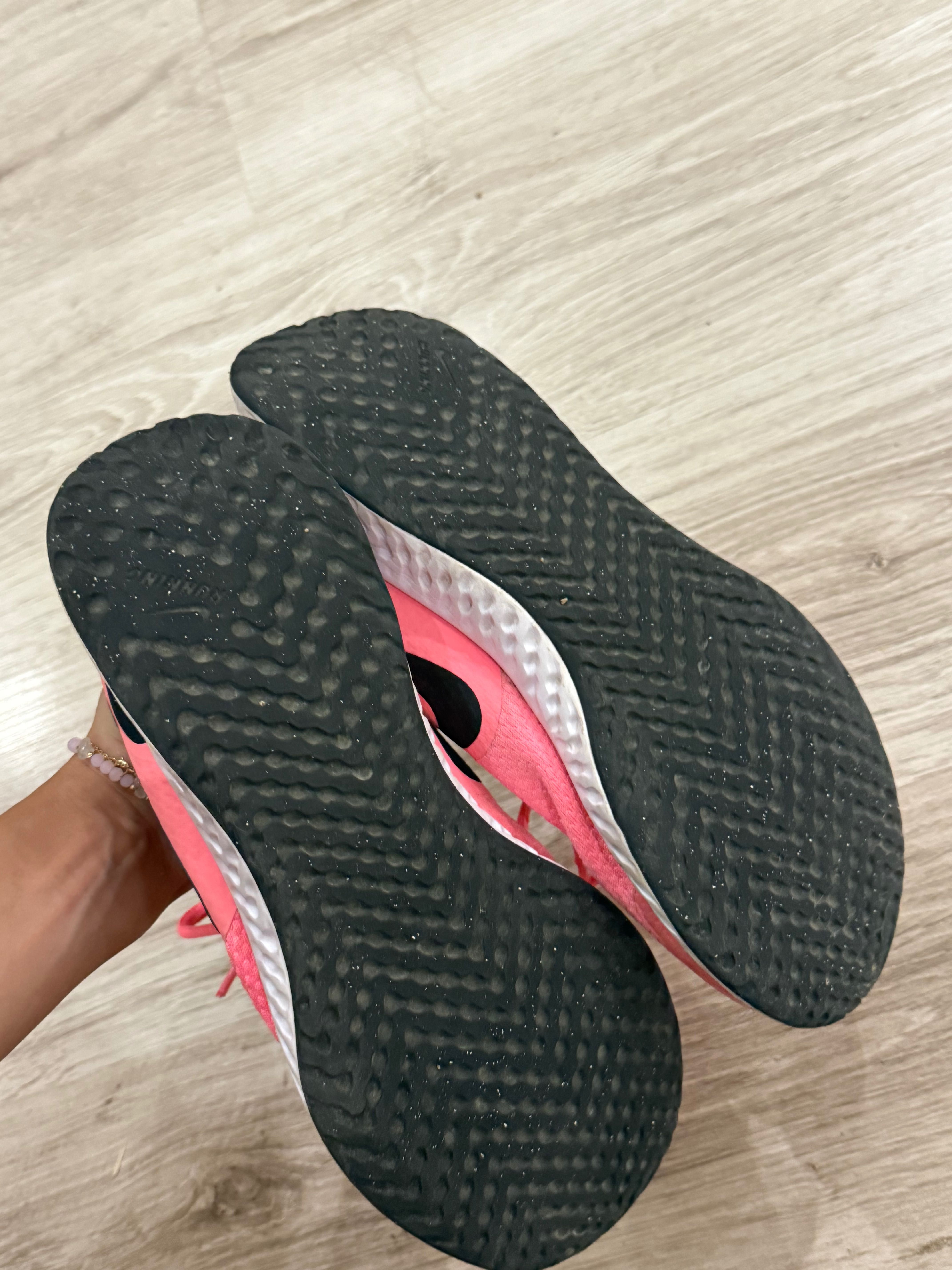 Дамски маратонки Nike