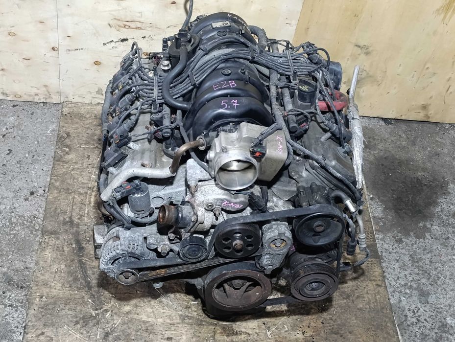 Двигатель EZB 5.7 Hemi V8 Chrysler 300 Jeep Dodge Charger 04-08г