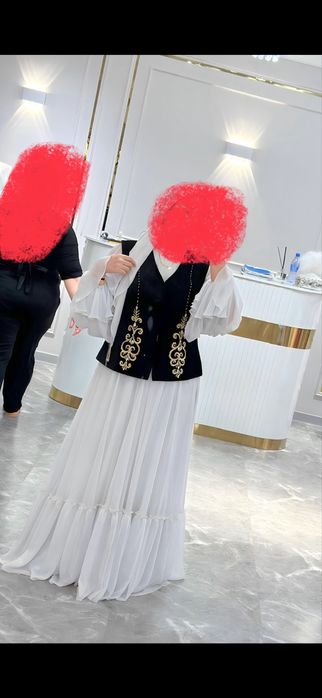 Ақ көйлек пен қара кәжөки сатылады