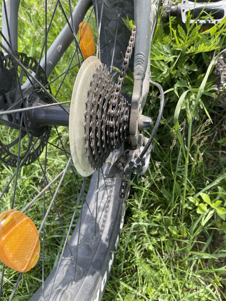 Vand bicicleta cu roti groase