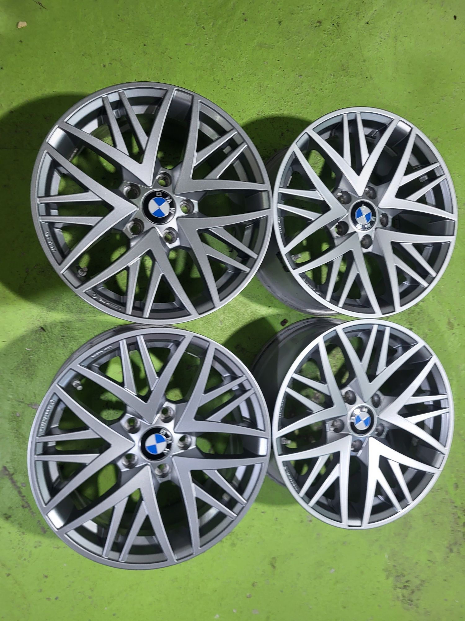 17 5x120 Bmw F30 F31 E90 E91 лети джанти 5х120 бмв
