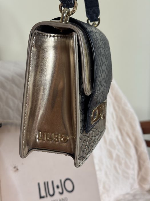 Продавам чанти LIU JO