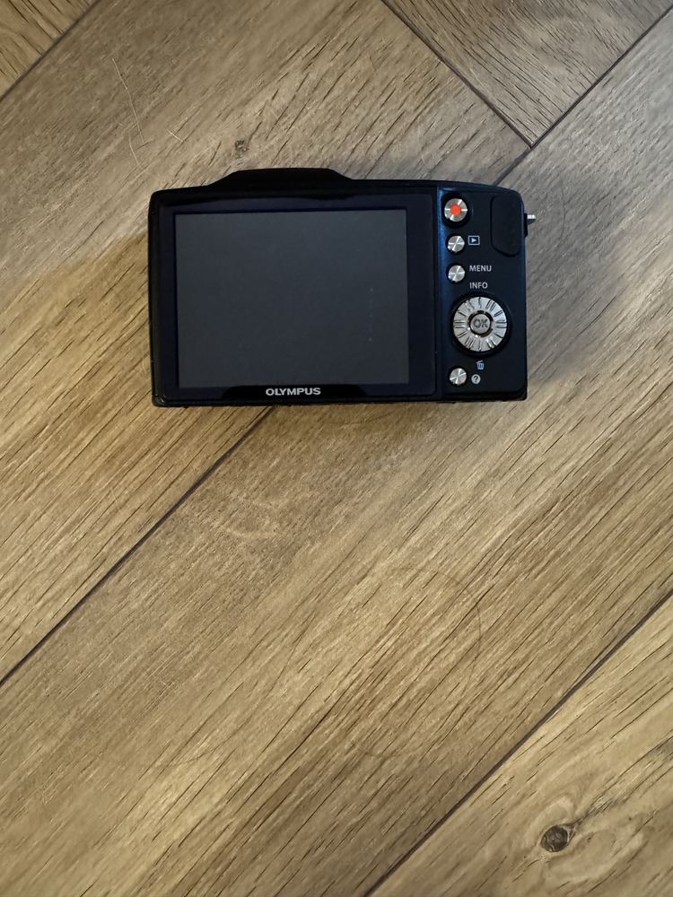 Olympus SZ-14 Megapixel