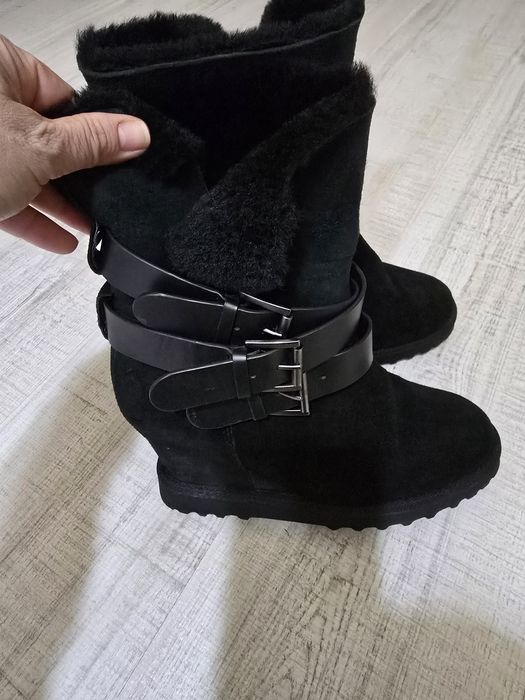Cisme piele întoarsă ASH cu blanita mărimea 36 36 gen ugg