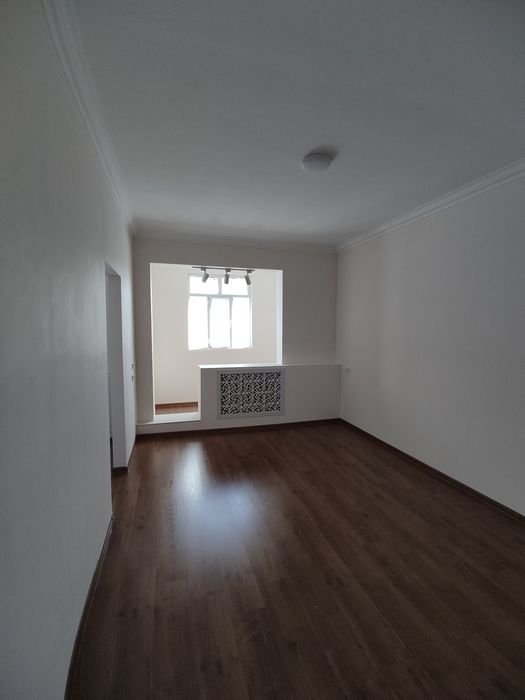 Продается  квартира 1/4/4