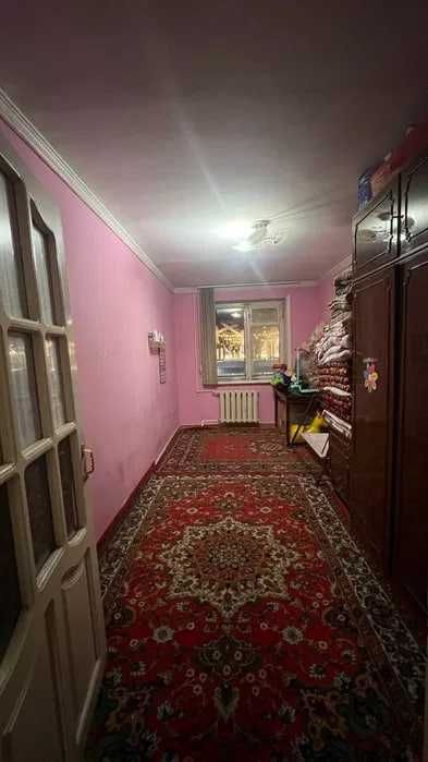 Выкупной Беруний 2 хона сотилади метро 100 метр, кириб яшашга таййор