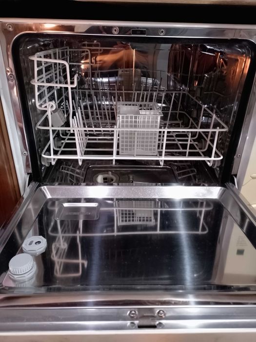 Малка съдомиялна