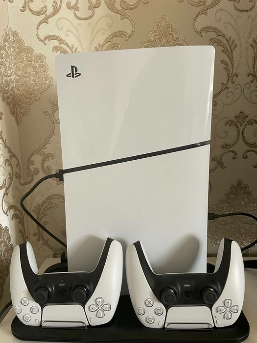 Playstation 5/ 2 ta pult 1Tb