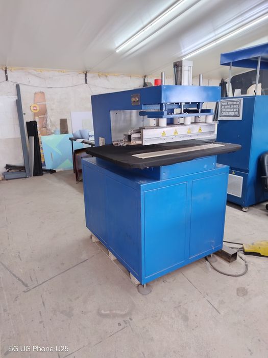 Високочестотна заваръчна машина