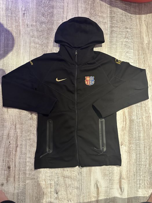Nike Barcelona tech fleece