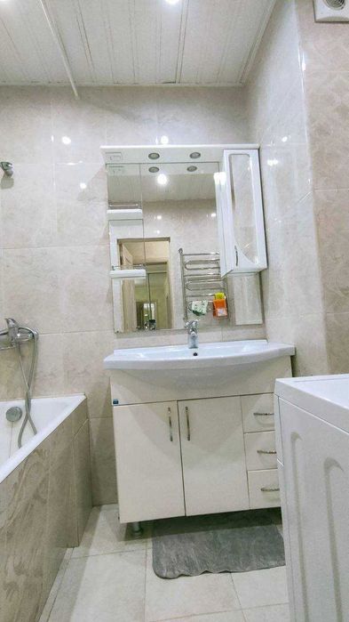 Сдаю светлую 2х .ком 2/4 квартиру на Ц5 ор-р метро Минор (Р5)