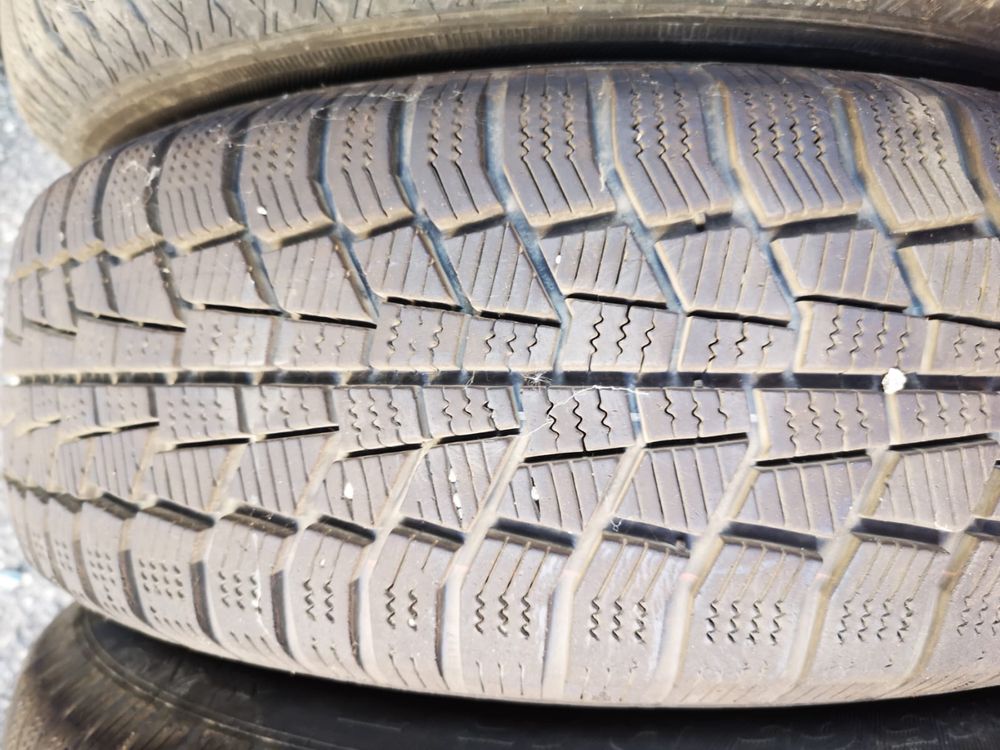 Cauciucuri cu jante dimensiune 185/65 R15