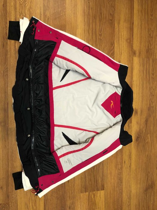 Kjus  дамско ски яке L