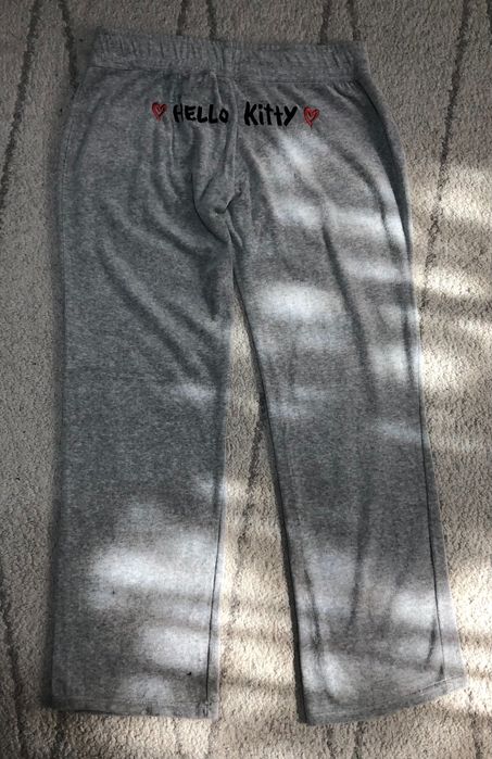 Trening h&m hello Kitty marime M costum hello kitty h&m