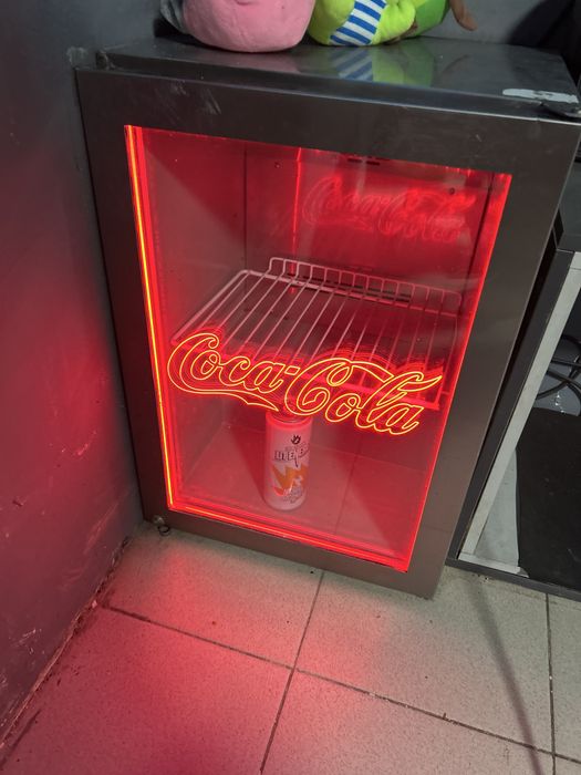 Холодильник coca cola