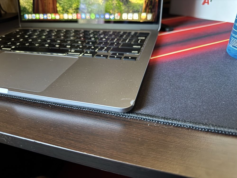 MacBook Air M2 – 512GB SSD / 8GB RAM