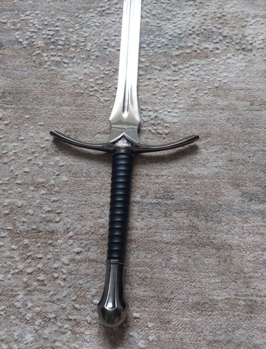 Vând sabie replica "Glamdring" The Hobbit