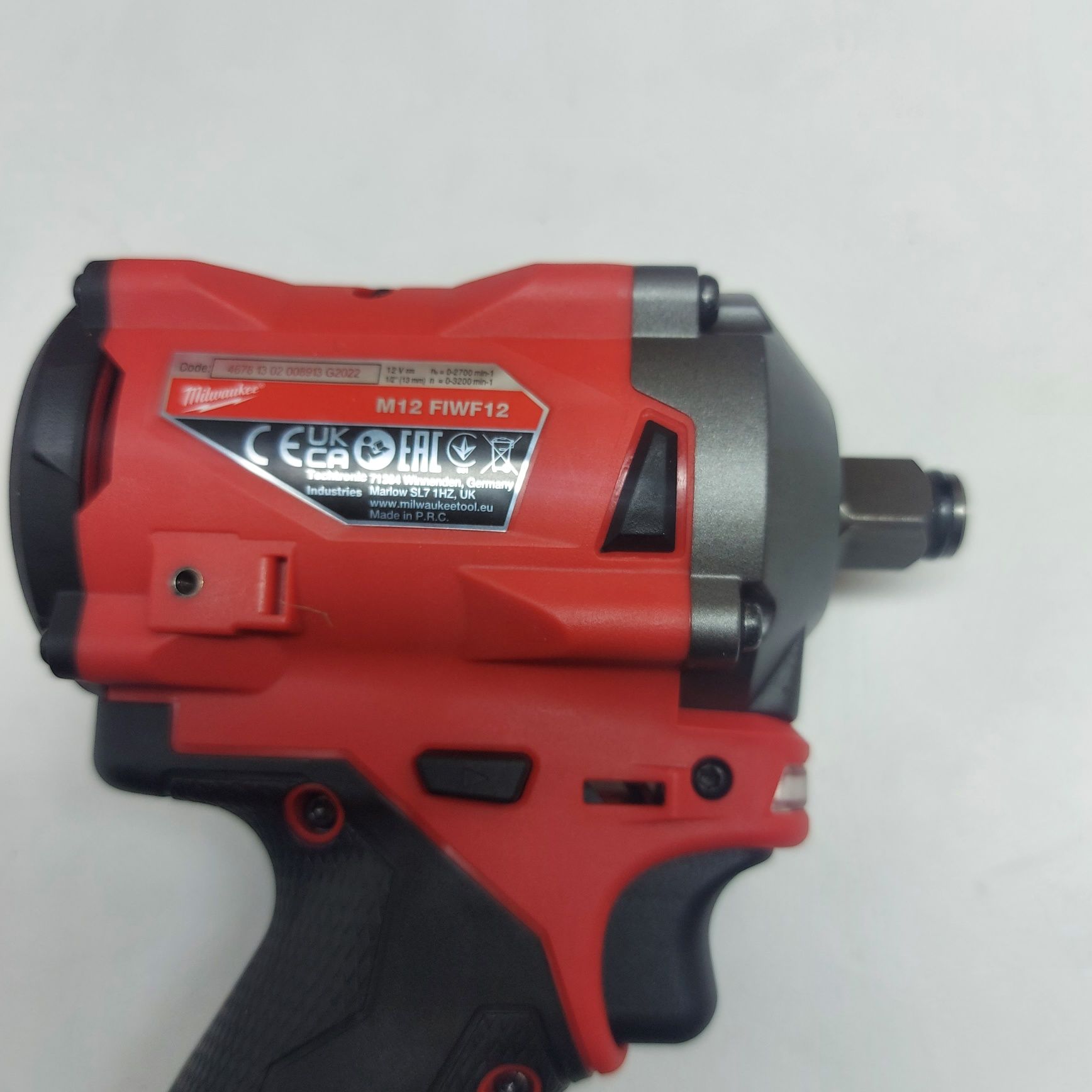 ПРОМОЦИЯ.Безчетков гайковерт Milwaukee M12 FIWF12-0