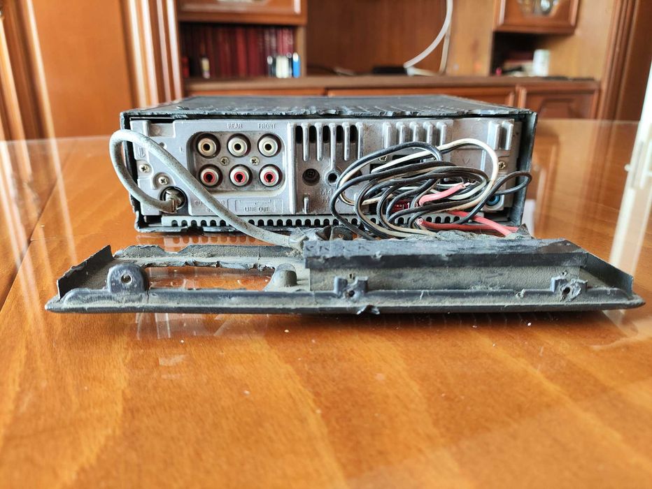 Радио Sony XR-C7200