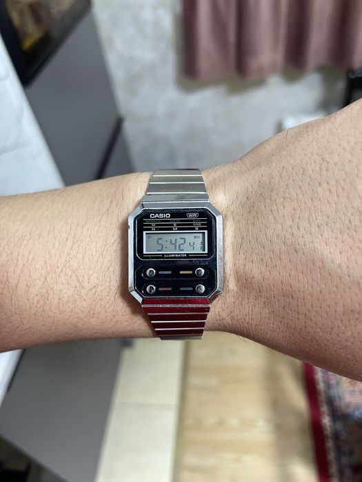Продам ретро-часы Casio