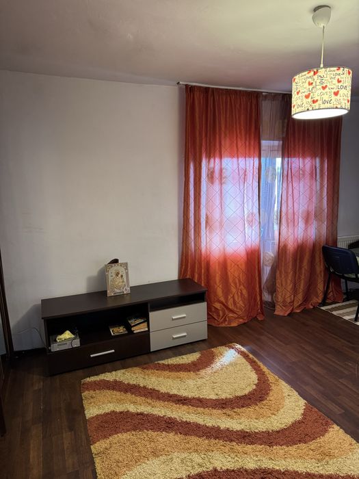 Inchiriez apartamant Targu Jiu