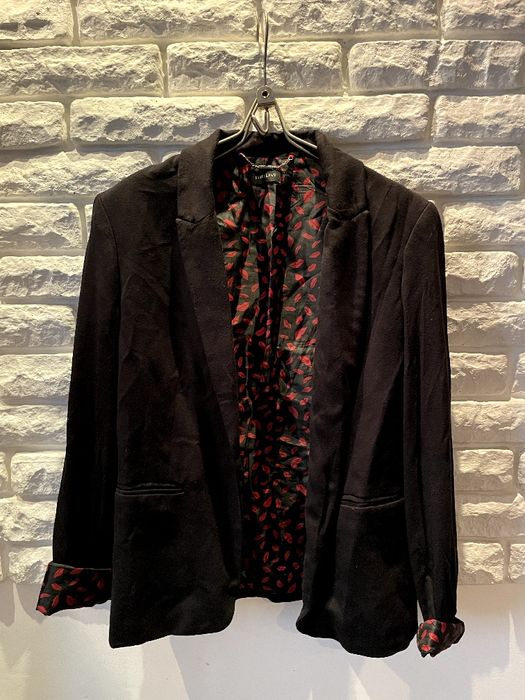 Офисная одежда пиджаки жакеты