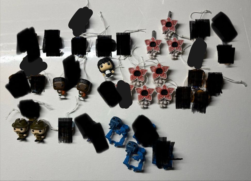 Продажа фигурок Kinder Joy Stranger Things Очень Странные Дела