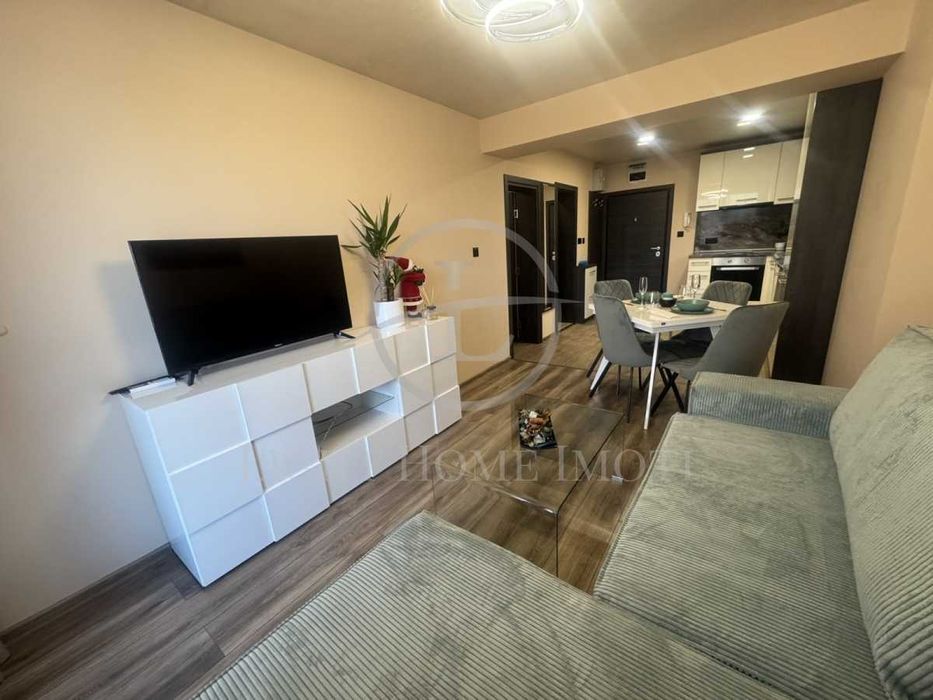 Продава се Двустаен апартамент в Пловдив, Център - 63 кв.м за 2445 €/кв.м - Снимка #1