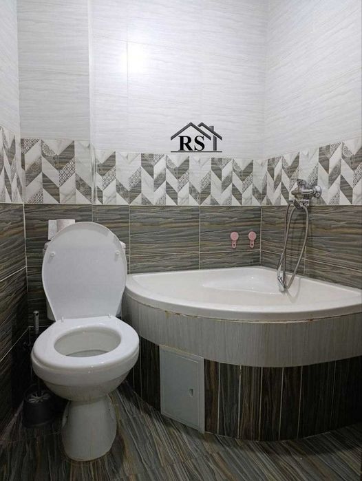 Сдается 4/1/5 на Юнусабаде-3, на долгий срок